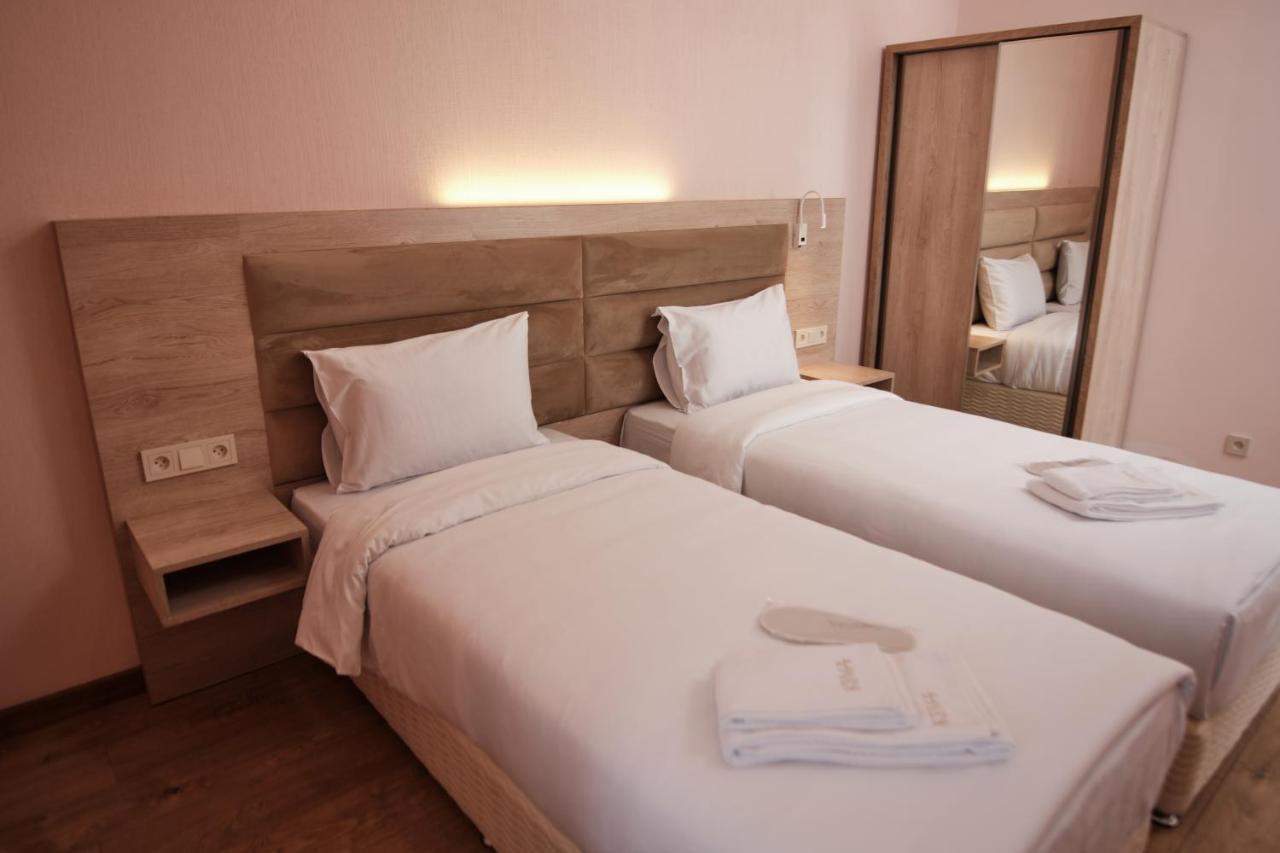 Kuma Hotel Gyumri Exterior photo