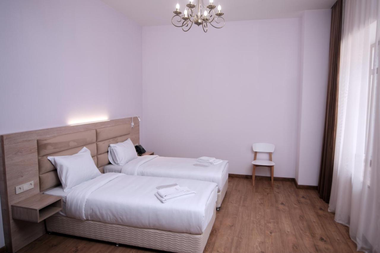 Kuma Hotel Gyumri Exterior photo