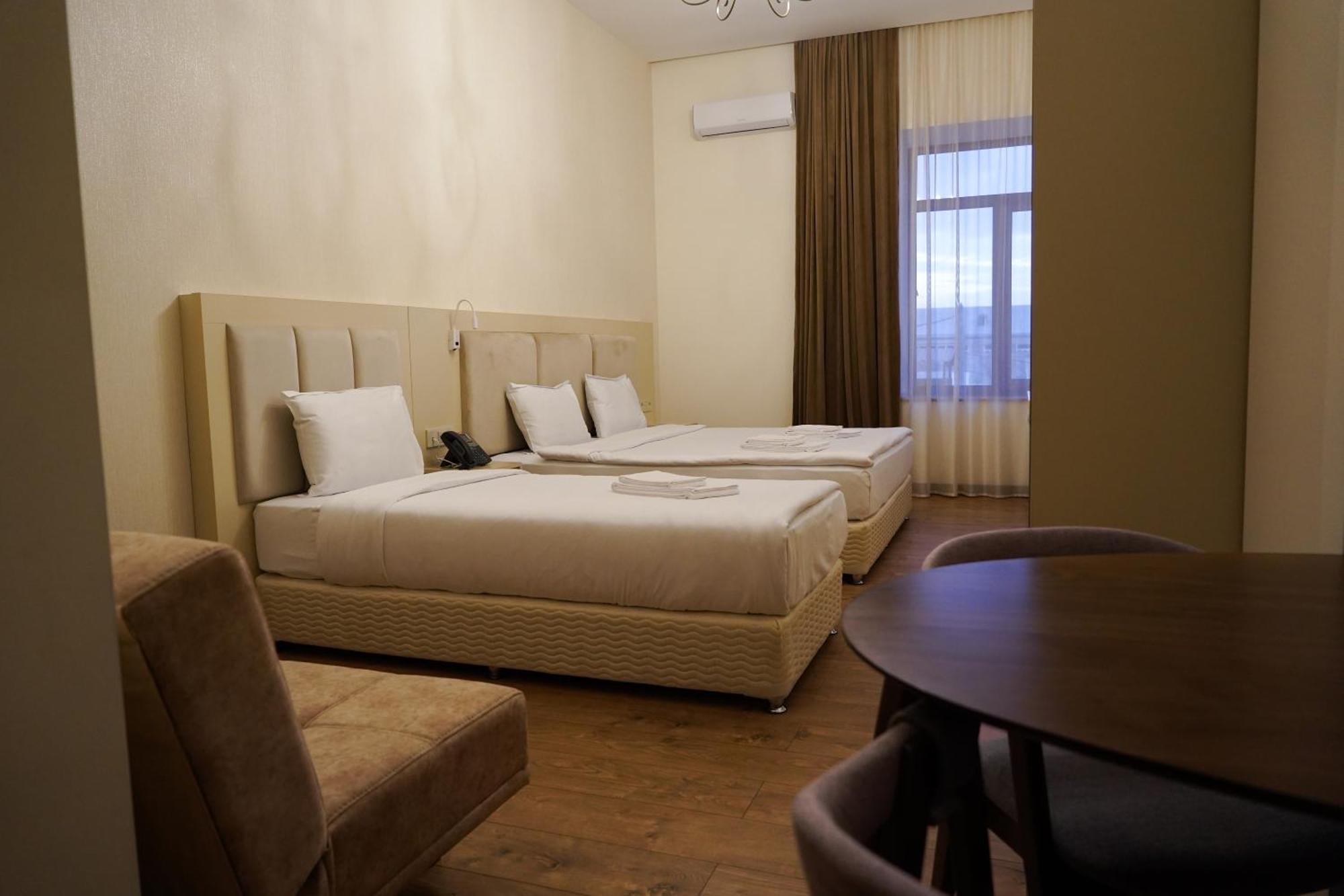 Kuma Hotel Gyumri Exterior photo