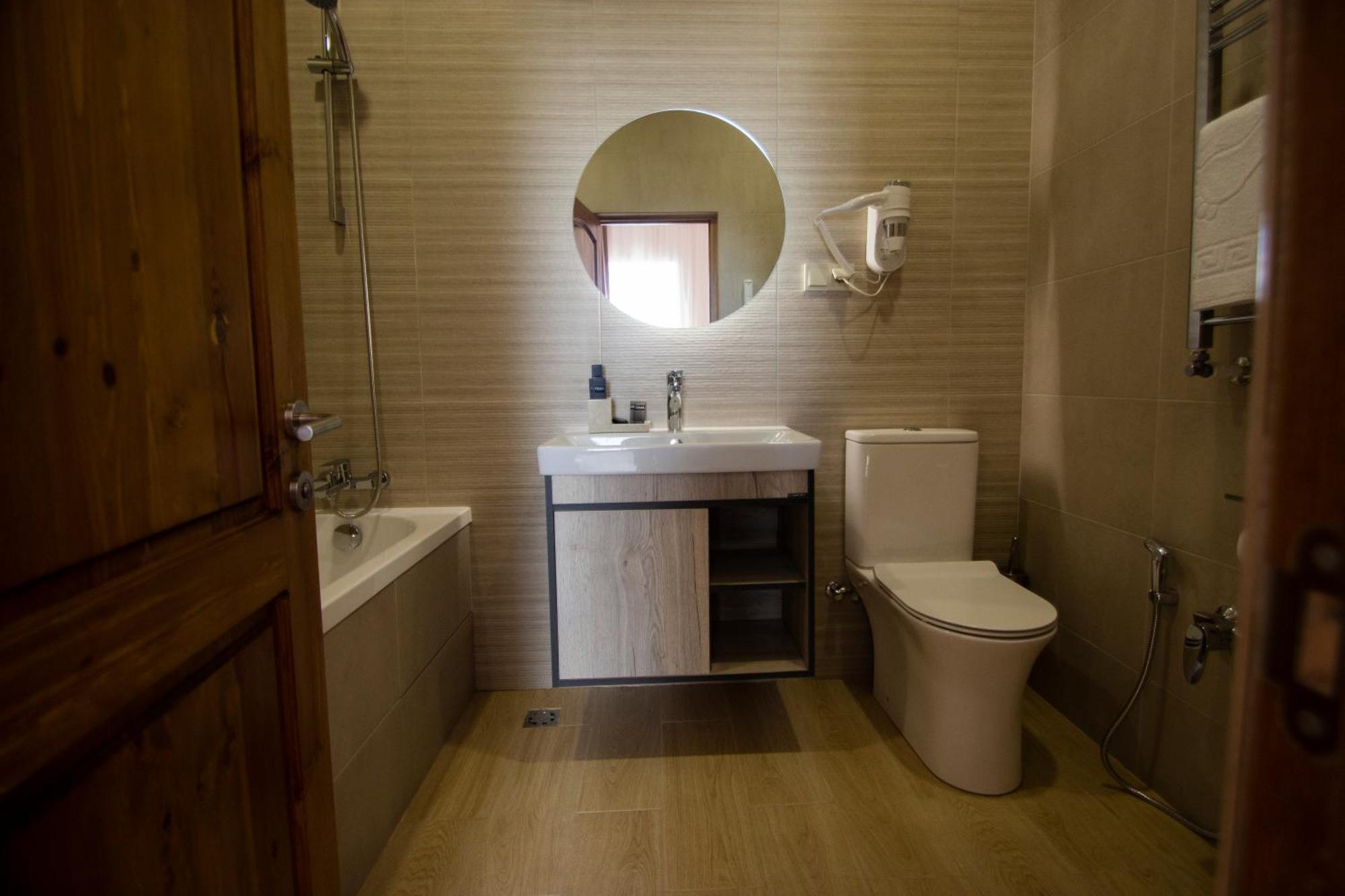 Kuma Hotel Gyumri Exterior photo